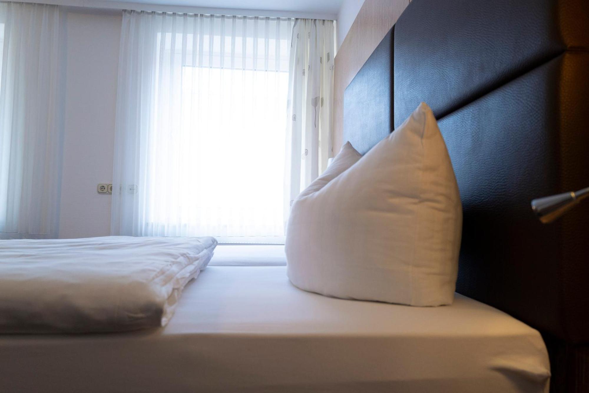 Hotel & Apartments Boehm กราเฟินเวอร์ ภายนอก รูปภาพ